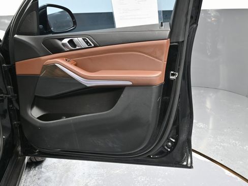 Used 2023 BMW X5 xDrive40i w/ Parking Assistance Package image 40