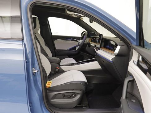 New 2026 Volkswagen Tiguan SEL R-Line image 22