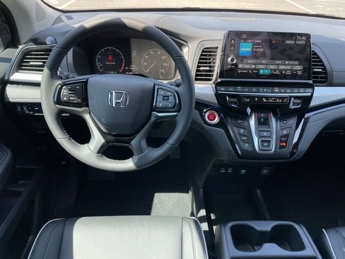 New 2026 Honda Odyssey Touring image 11