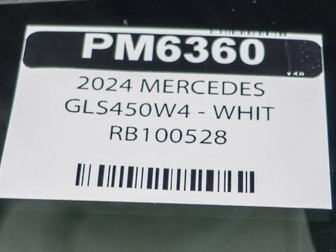 Used 2024 Mercedes-Benz GLS 450 4MATIC image 41