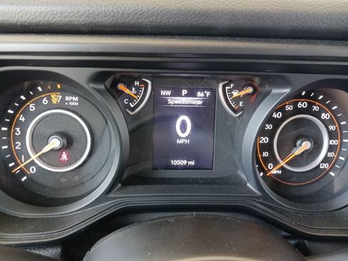 Used 2025 Jeep Gladiator Sport AWD/4WD image 18