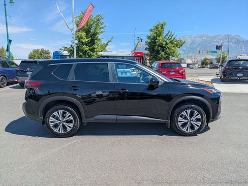 Used 2023 Nissan Rogue SV AWD/4WD image 2