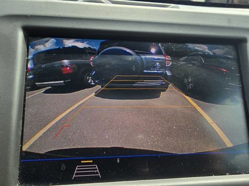 Used 2021 Chevrolet Equinox LT image 29