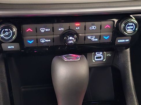 New 2026 Jeep Compass Limited AWD/4WD image 14