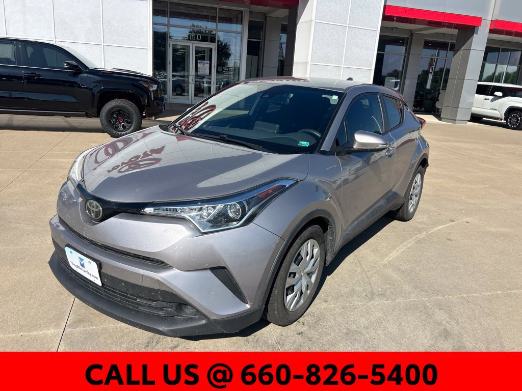 Used 2019 Toyota C-HR LE FWD image 2