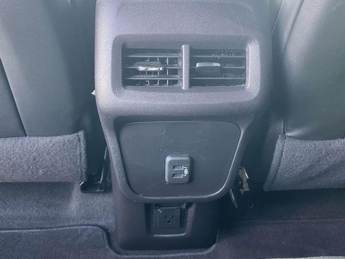 Used 2024 Chevrolet Equinox RS w/ RS Leather Package image 11