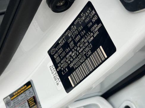 New 2026 Hyundai Venue SE image 27