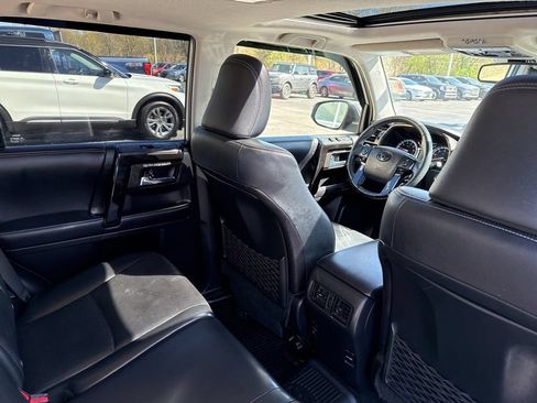 Used 2017 Toyota 4Runner Limited AWD/4WD image 26