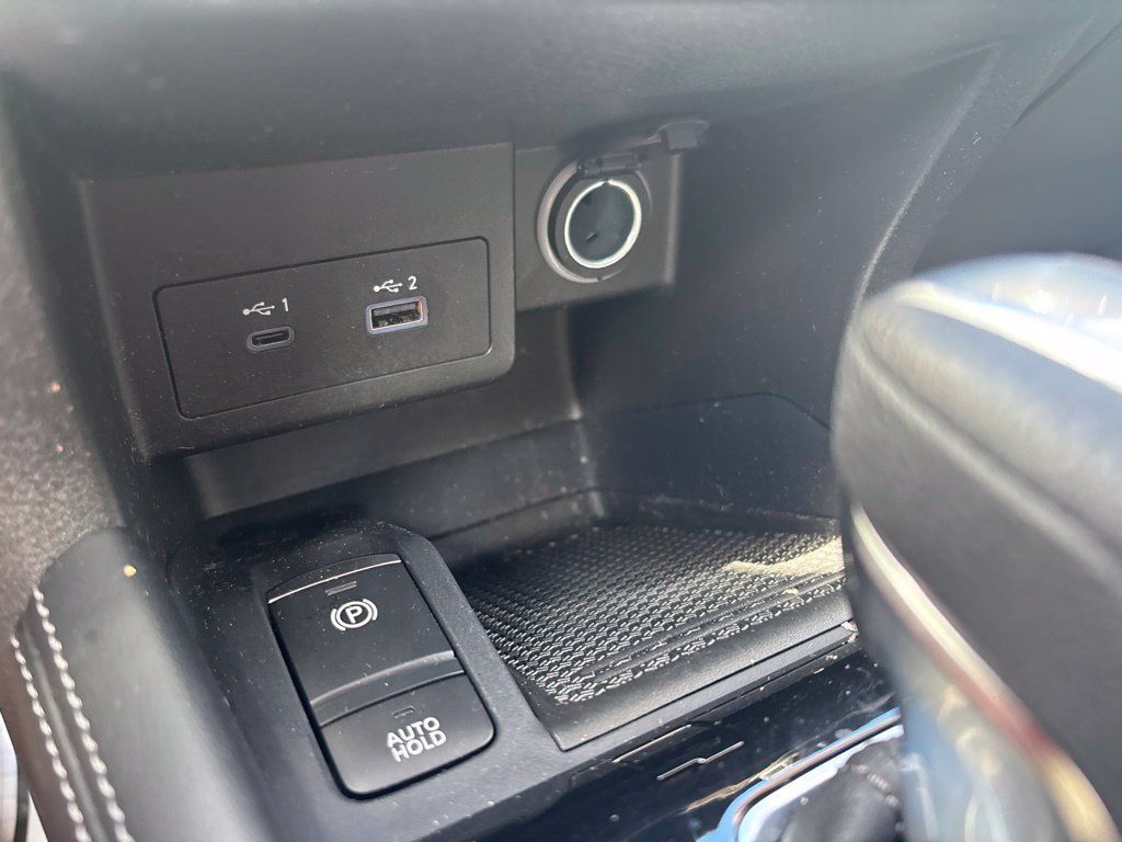 Certified 2023 Nissan Kicks SV FWD image 25