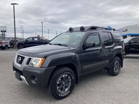 Used 2015 Nissan Xterra PRO-4X w/ Pro-4x Leather Package image 5