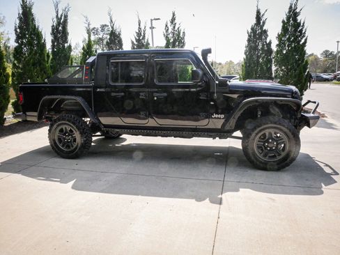 Used 2021 Jeep Gladiator Sport AWD/4WD image 11