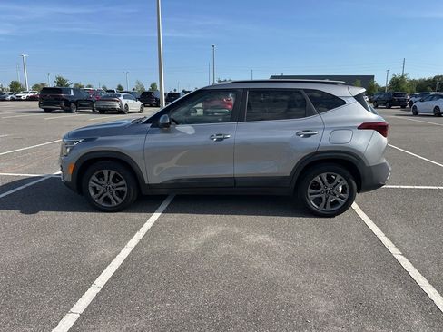 Used 2022 Kia Seltos S FWD image 10