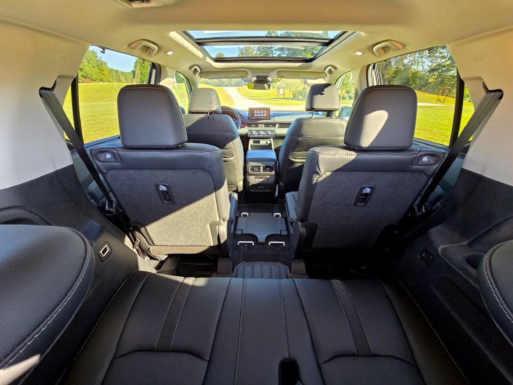 Used 2025 Honda Pilot Touring image 15