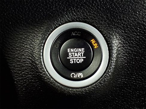 Used 2022 Dodge Challenger GT image 17