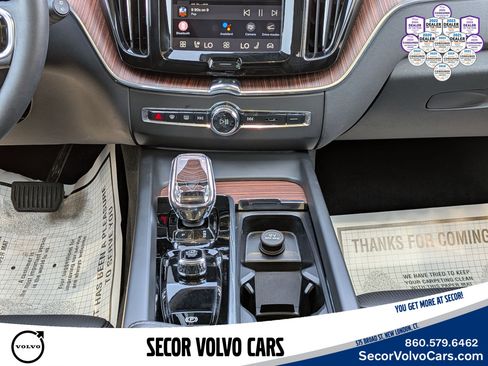 Used 2023 Volvo XC60 B5 Ultimate w/ Climate Package image 14
