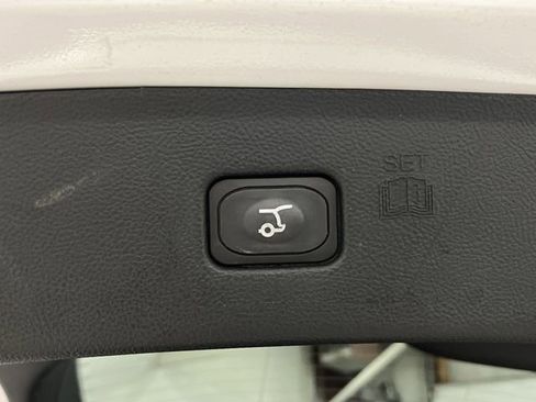 Used 2022 Ford Edge SEL w/ Convenience Package image 15