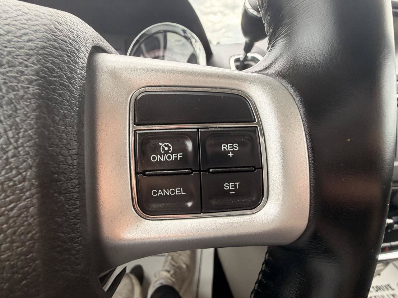 Used 2020 Dodge Grand Caravan SE w/ Rear Park Assist Package FWD image 15