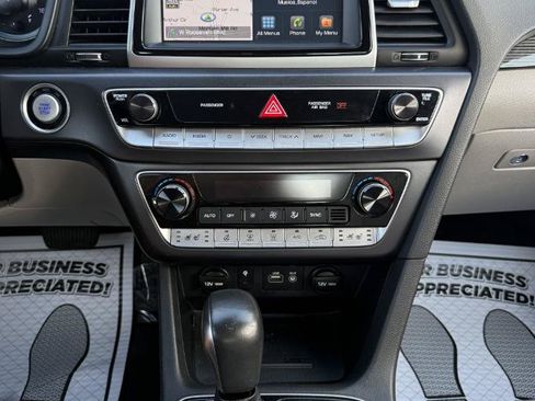Used 2018 Hyundai Sonata Limited w/ Limited Ultimate Package 03 FWD image 17