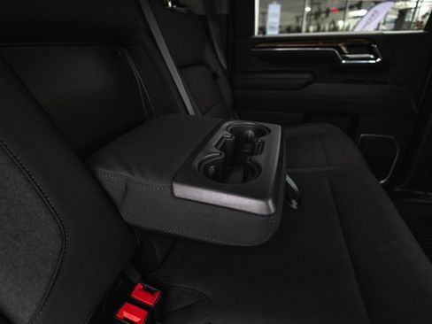 Used 2024 Chevrolet Silverado 3500 LT image 36