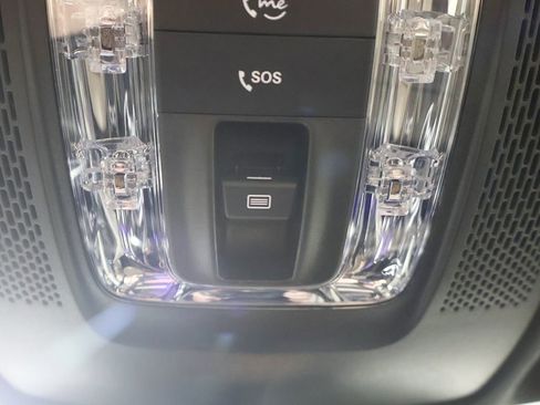 Used 2024 Mercedes-Benz GLB 250 4MATIC w/ Driver Assistance Package image 50