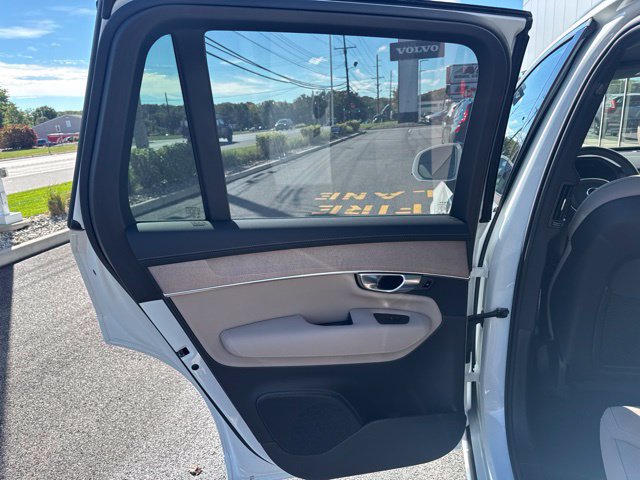 Certified 2026 Volvo XC90 B5 Plus AWD/4WD image 16