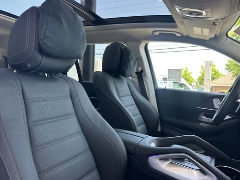 Certified 2025 Mercedes-Benz GLS 450 4MATIC image 17