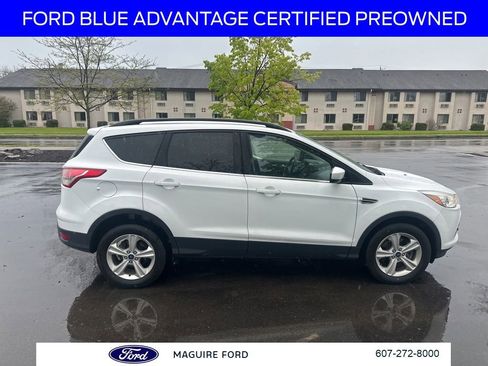Used 2016 Ford Escape SE w/ Equipment Group 201A AWD/4WD image 4