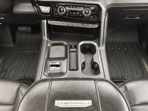 Used 2024 GMC Sierra 3500 Denali w/ Denali Reserve Package image 27