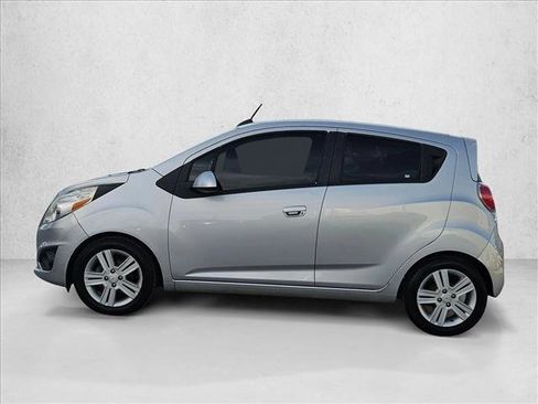 Used 2015 Chevrolet Spark LT image 9