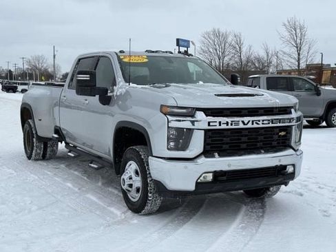 Used 2020 Chevrolet Silverado 3500 LT w/ All Star Edition image 4