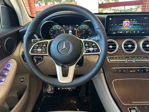 Certified 2022 Mercedes-Benz GLC 300 4MATIC image 19