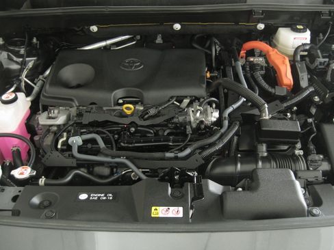 Used 2023 Toyota RAV4 SE image 29