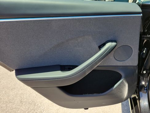 Used 2025 Tesla Model 3 Long Range RWD image 29
