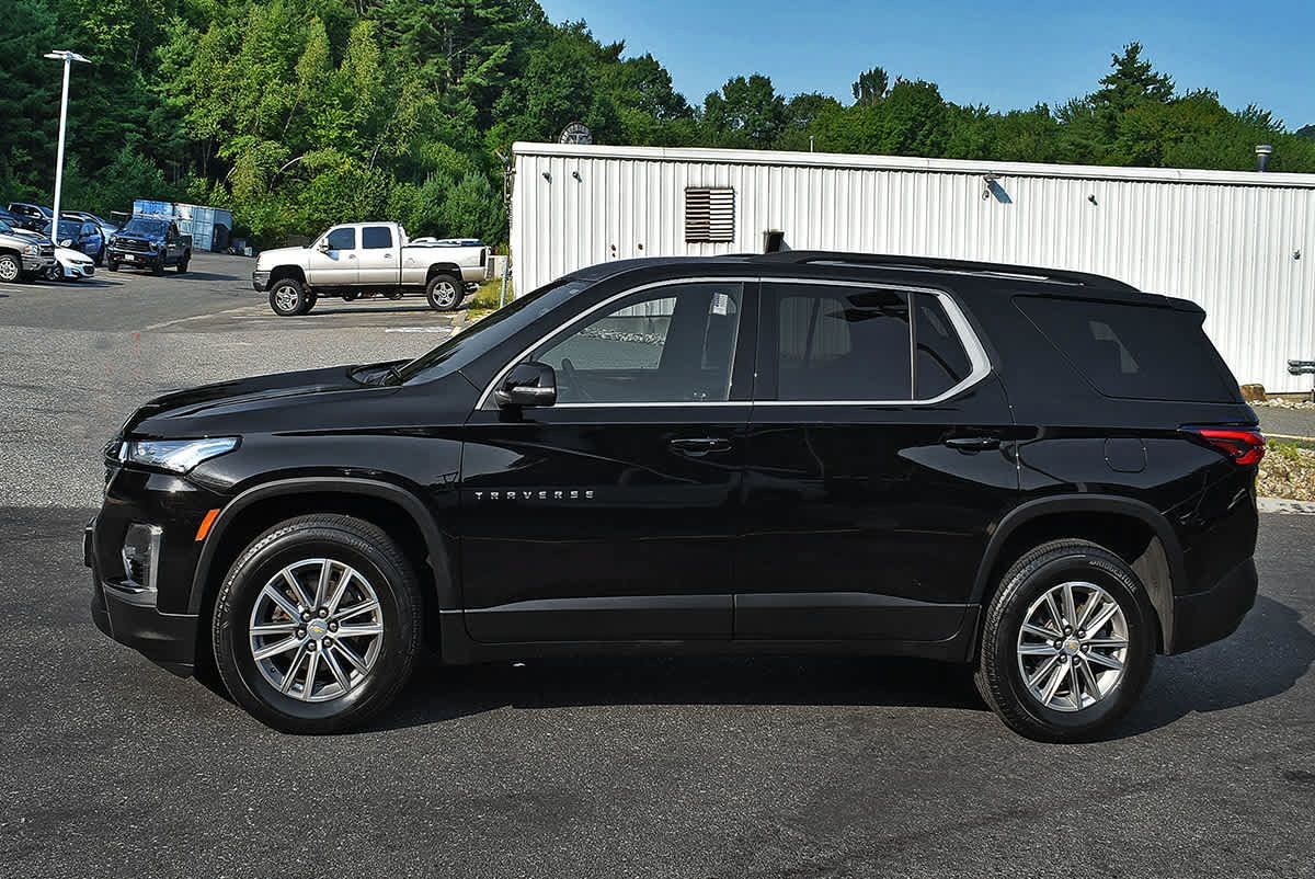 Used 2023 Chevrolet Traverse LT AWD/4WD image 4