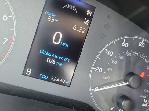 Certified 2025 Toyota Corolla LE FWD image 33