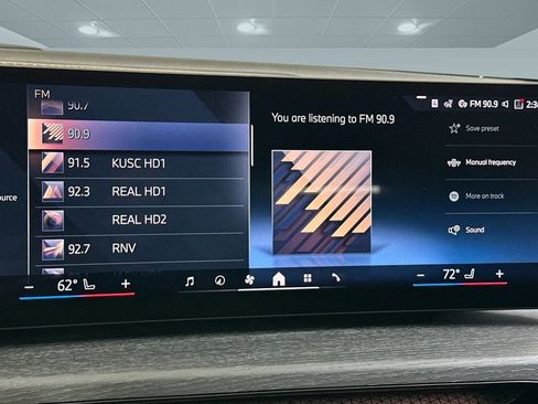 Used 2025 BMW 230i Coupe w/ Convenience Package image 21