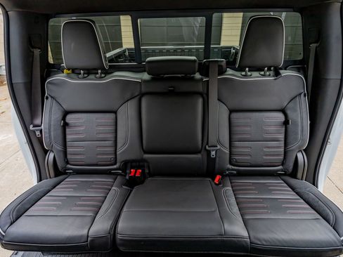 Used 2025 GMC Sierra 2500 AT4X w/ AT4X AEV Edition AWD/4WD image 35