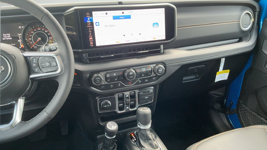 New 2026 Jeep Wrangler Unlimited Sahara AWD/4WD image 8