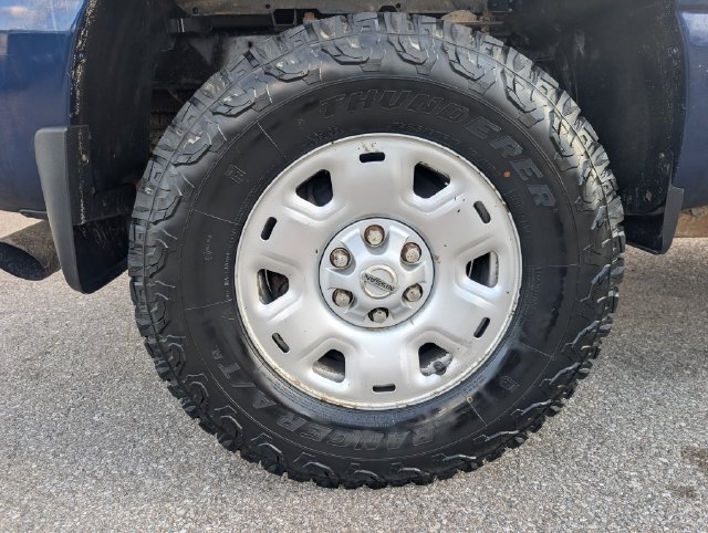 Used 2017 Nissan Titan SV AWD/4WD image 23