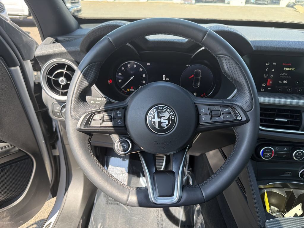 Used 2024 Alfa Romeo Stelvio Ti AWD/4WD image 21