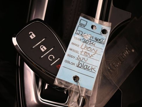 Used 2025 Chevrolet Trax ACTIV FWD image 27