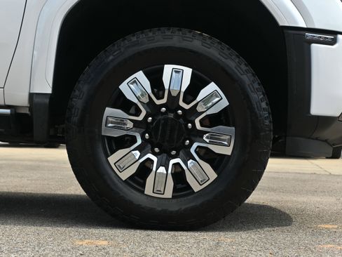 Used 2024 GMC Sierra 2500 Denali w/ Denali Reserve Package image 23