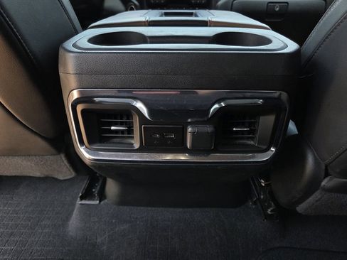 Used 2022 Chevrolet Silverado 1500 High Country w/ Technology Package AWD/4WD image 21
