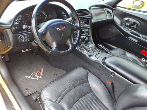Used 2002 Chevrolet Corvette Convertible w/ Preferred Equipment Group2 RWD image 6