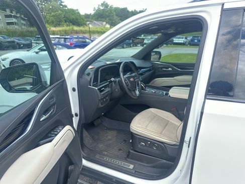 Used 2021 Cadillac Escalade ESV Sport w/ Driver Assist Tech Package AWD/4WD image 2