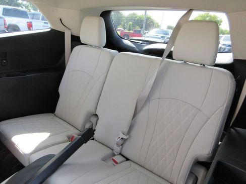 Used 2024 Buick Enclave Avenir w/ Avenir Technology Package AWD/4WD image 22