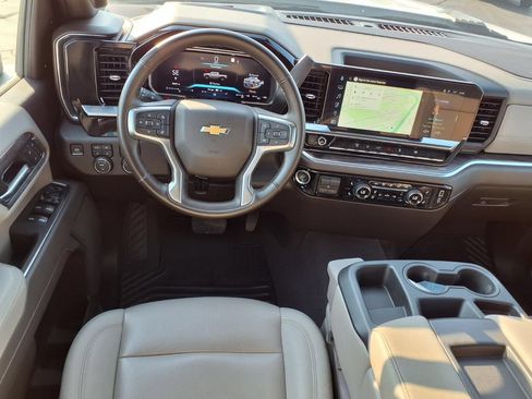Used 2026 Chevrolet Silverado 2500 LTZ AWD/4WD image 4