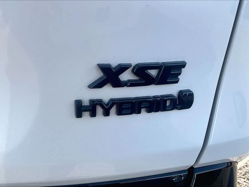 Used 2024 Toyota RAV4 XSE AWD/4WD image 10