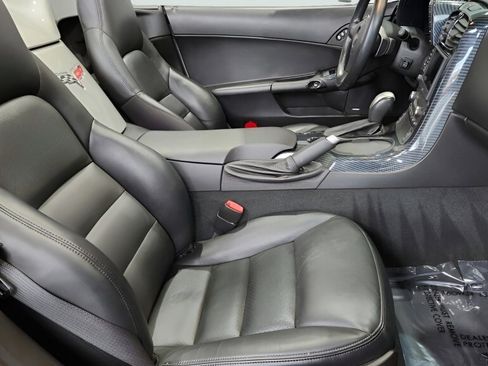 Used 2007 Chevrolet Corvette Convertible w/ Preferred Equipment Group image 21