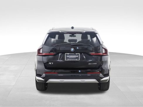 Used 2025 BMW X1 xDrive28i w/ Technology Package image 4